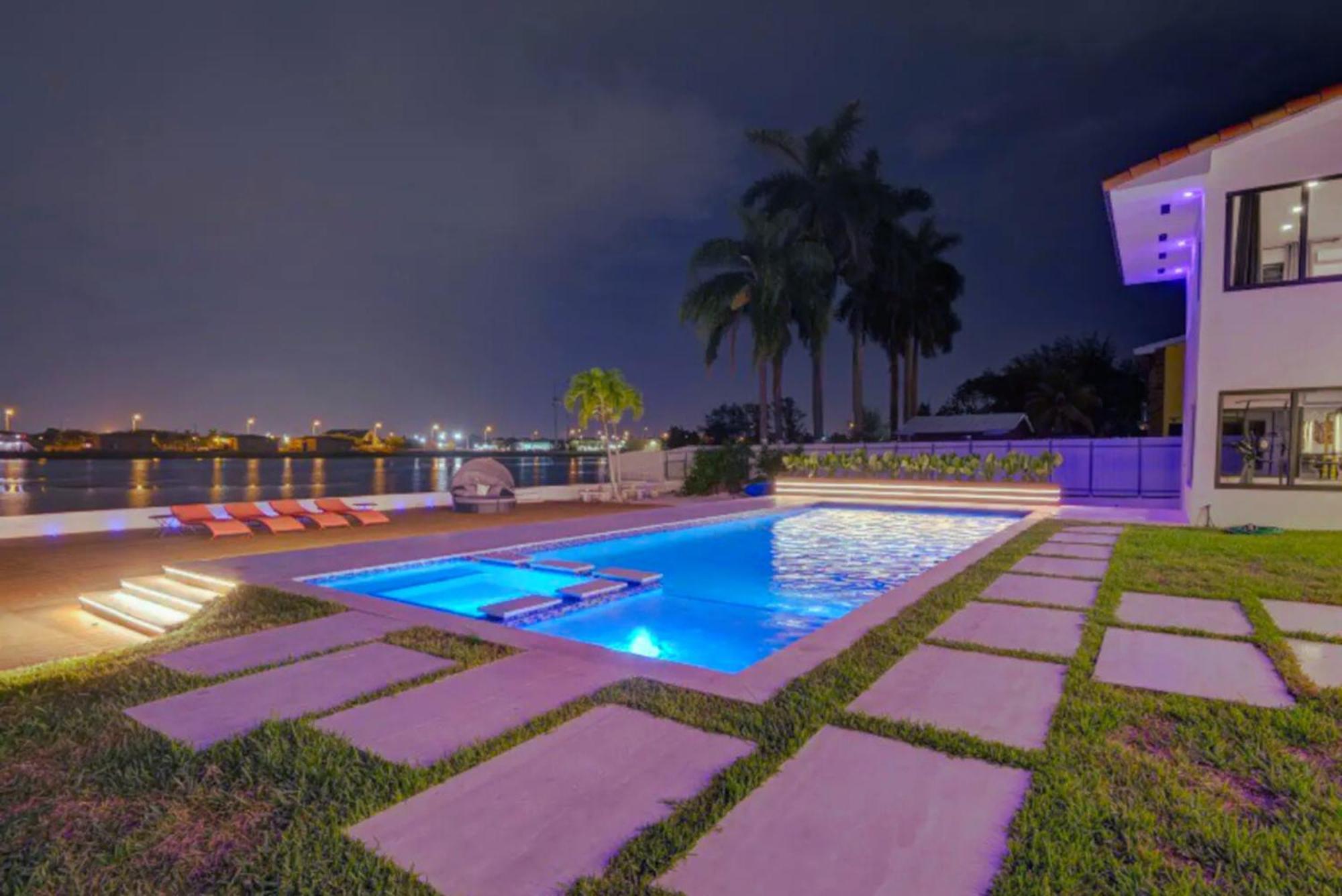 Luxe Waterfront Mansion W Private Nightclub, Cinema, Game Room, Gym & Pool 迈阿密 外观 照片